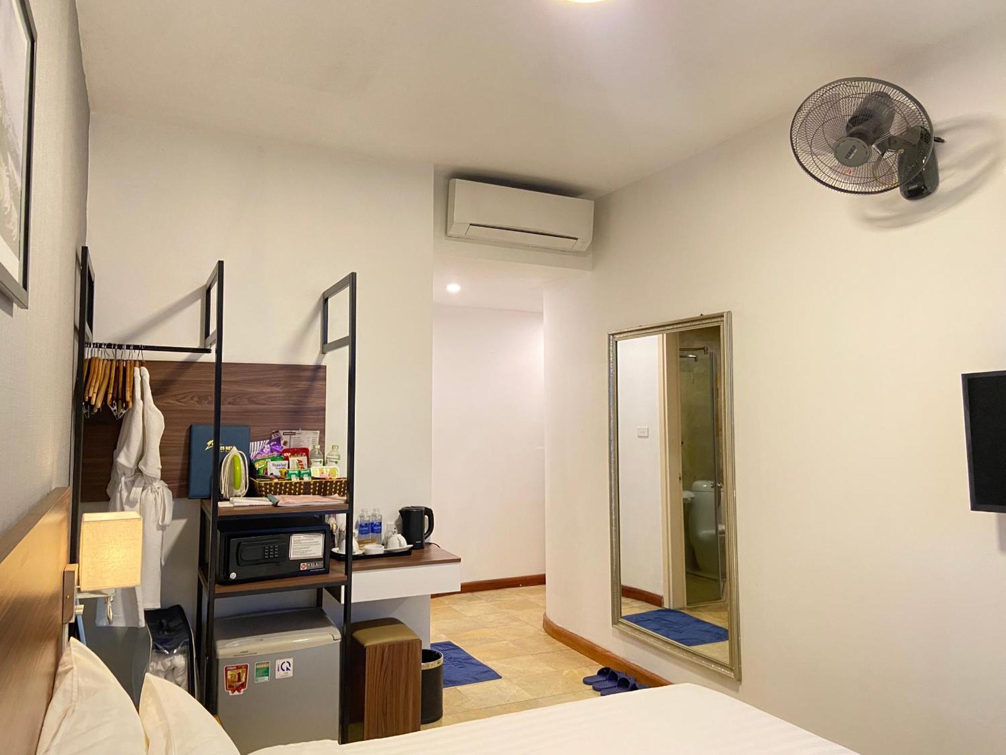 A25 Hotel - 12 Ngo Sy Lien Hanoi Exteriör bild
